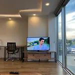 Cosy House Pool-Gym-Wifi-Air Conditioner-Car Park