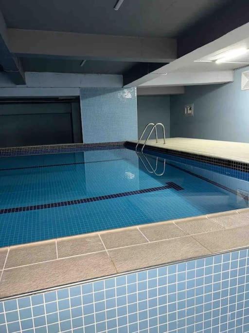 Cosy House Pool-gym-wifi-air Conditioner-car Park Apartment Istanbul