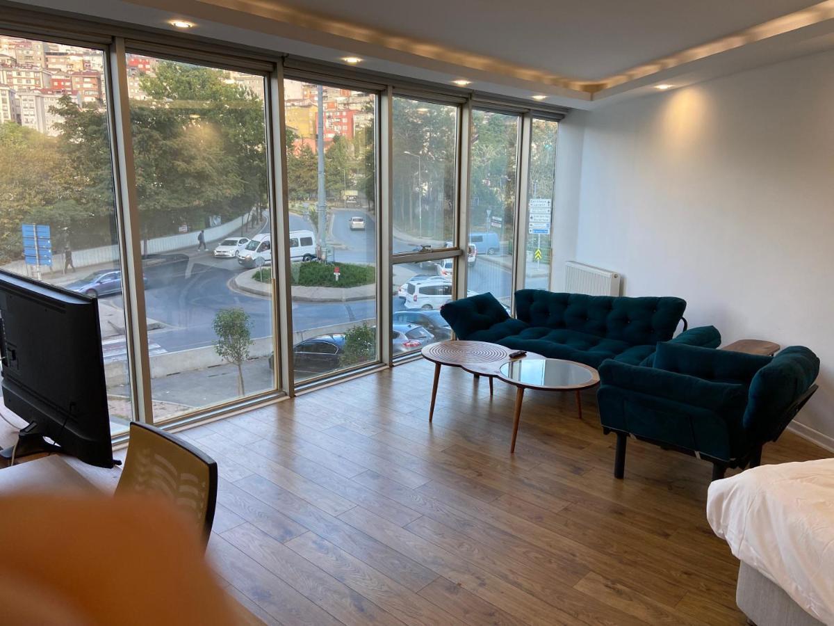 Cosy House Pool-gym-wifi-air Conditioner-car Park Apartment Istanbul