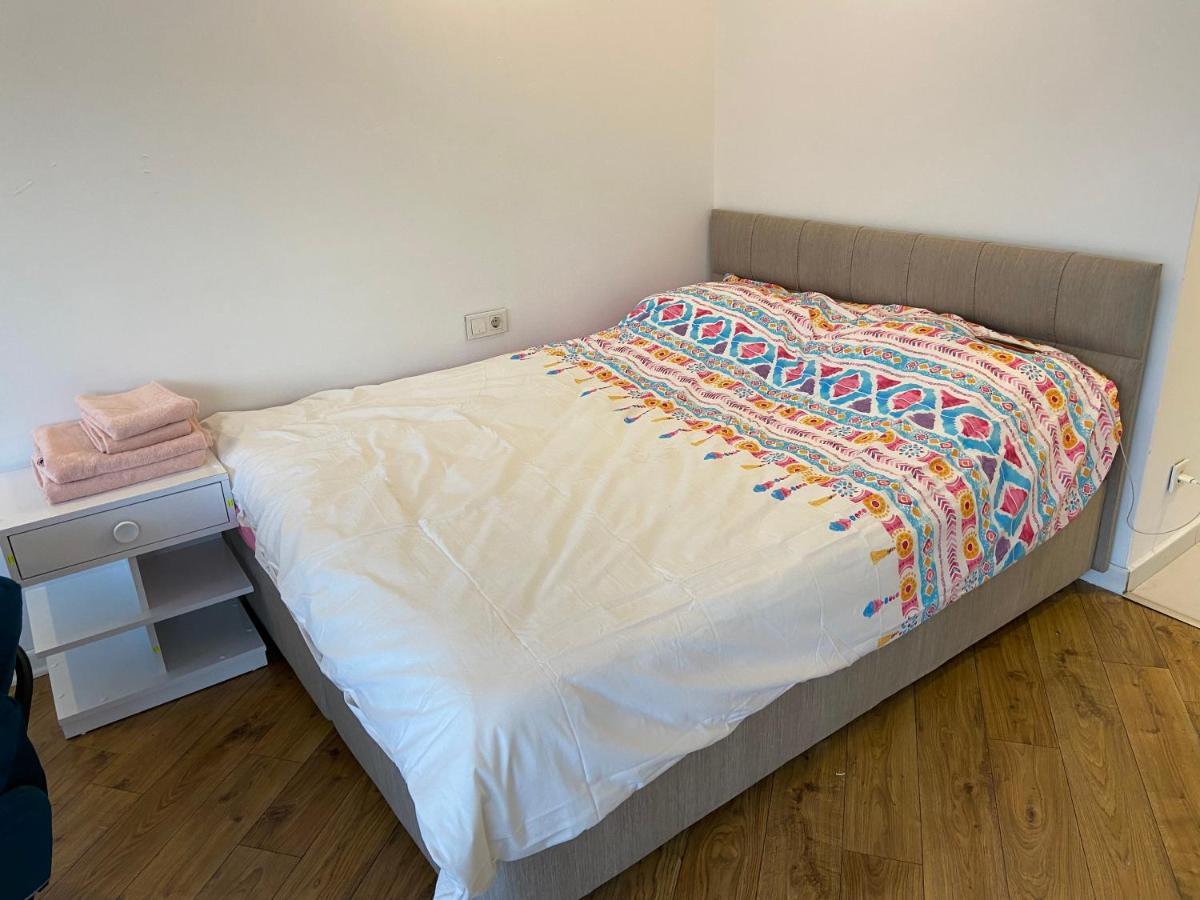 Apartment Cosy House Pool-gym-wifi-air Conditioner-car Park