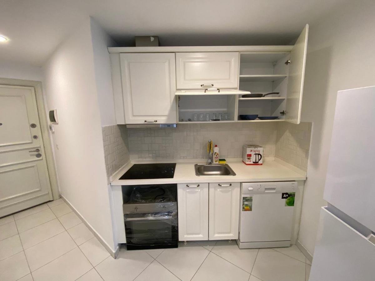 Cosy House Pool-gym-wifi-air Conditioner-car Park Apartment *